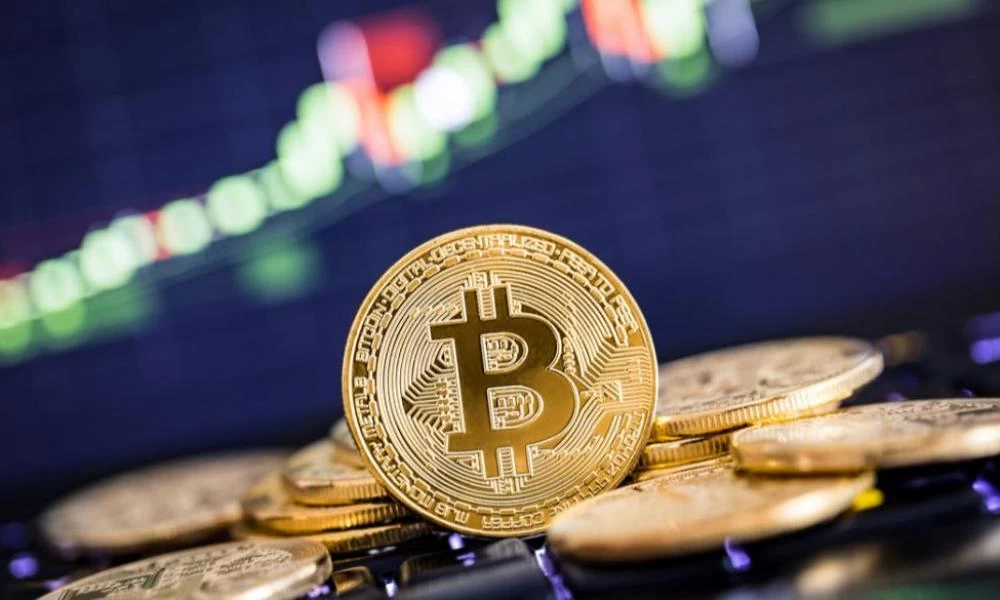 Bitcoin: «Ασταμάτητο» ράλι με την τιμή του να ξεπερνά τα $55.000